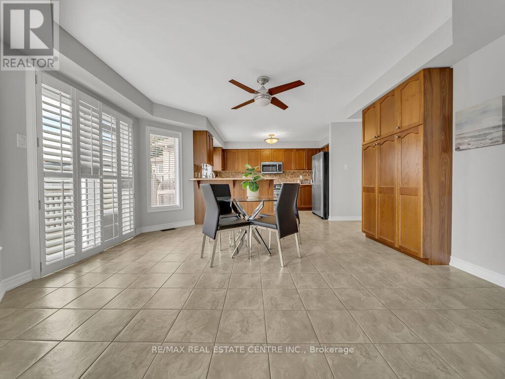 45 Stonemount Crescent, Essa (Angus), Ontario  L0M 1B4 - Photo 17 - N12486868