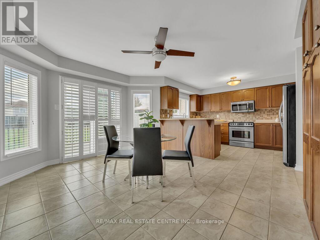 45 Stonemount Crescent, Essa (Angus), Ontario  L0M 1B4 - Photo 18 - N12486868