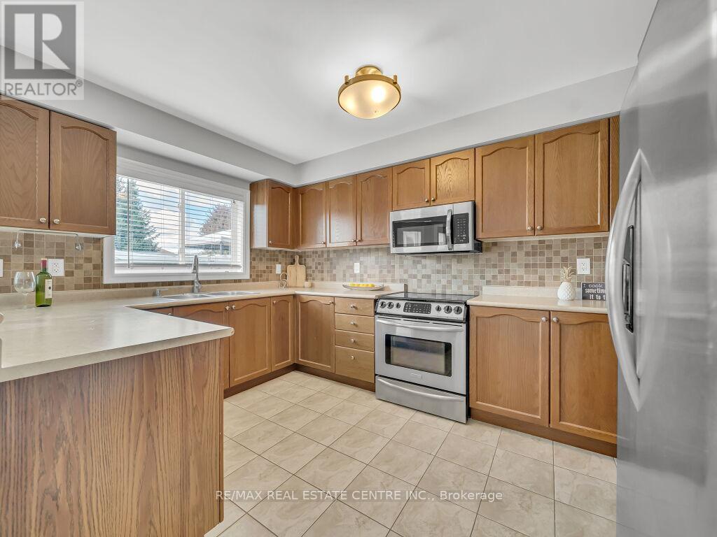 45 Stonemount Crescent, Essa (Angus), Ontario  L0M 1B4 - Photo 20 - N12486868