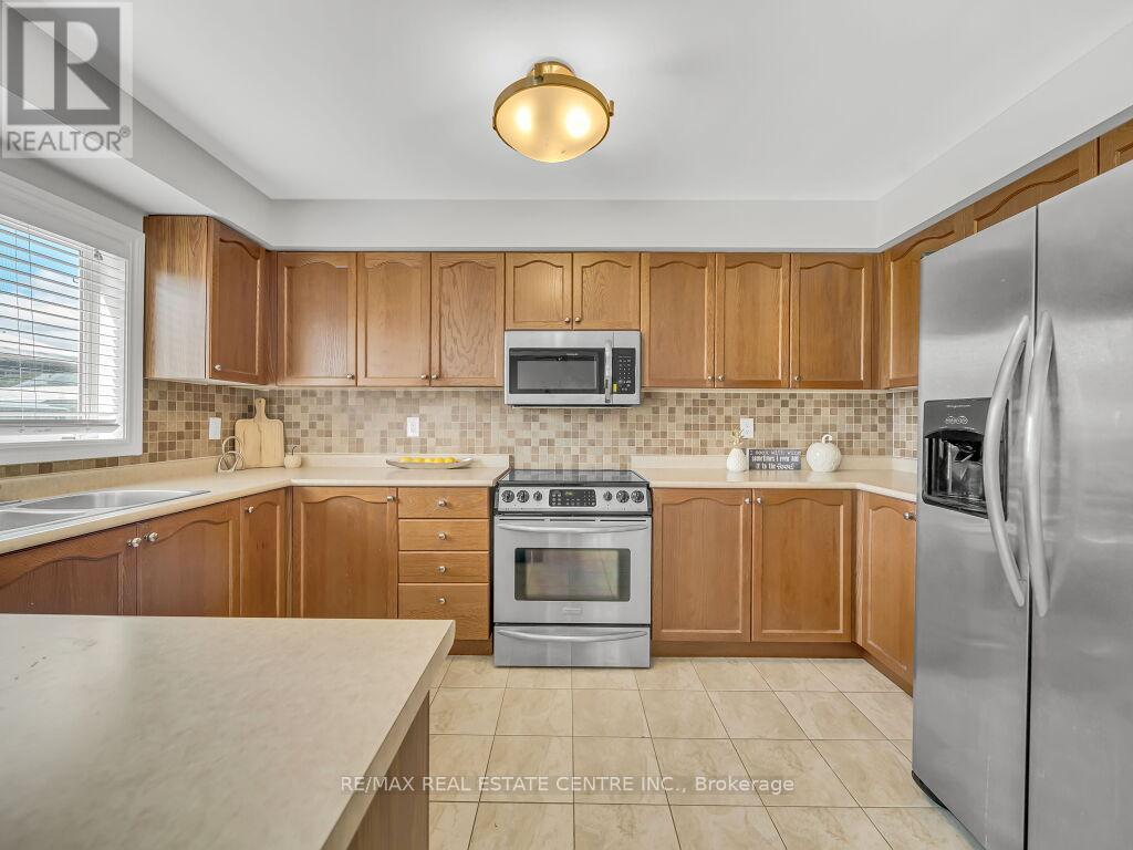 45 Stonemount Crescent, Essa (Angus), Ontario  L0M 1B4 - Photo 22 - N12486868