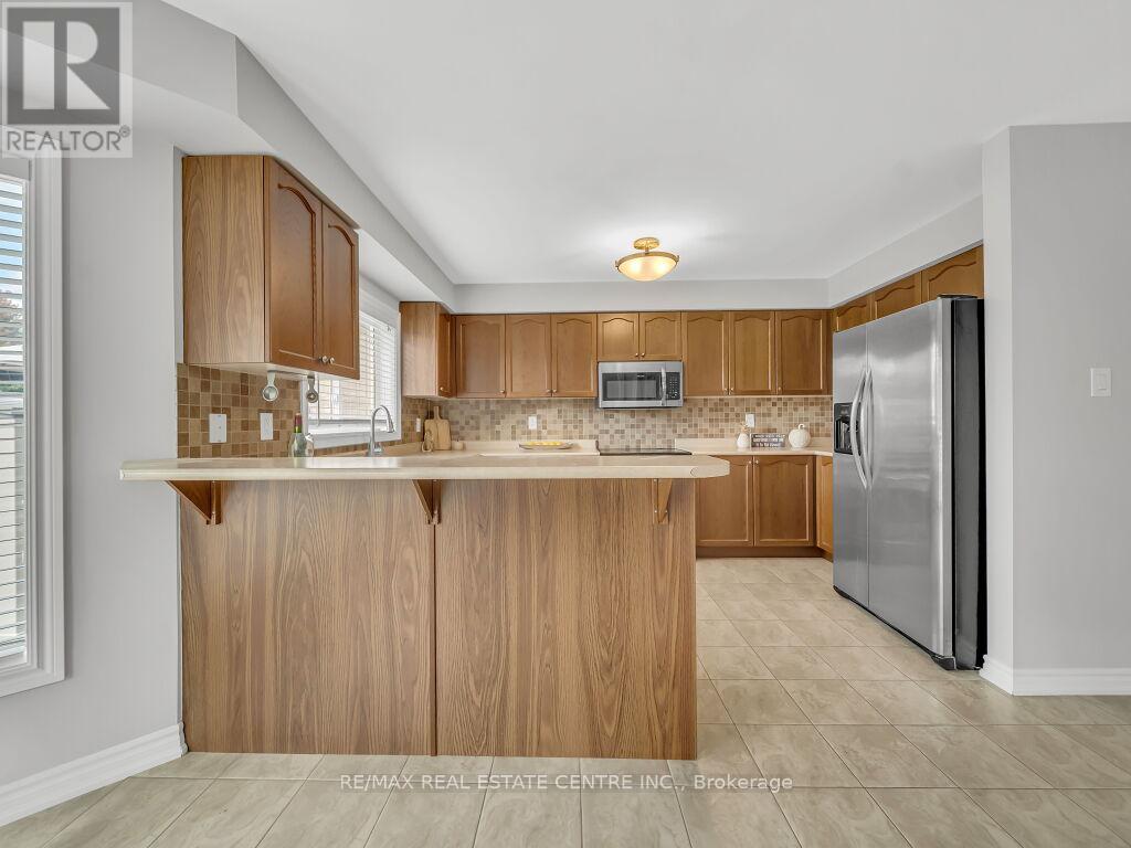 45 Stonemount Crescent, Essa (Angus), Ontario  L0M 1B4 - Photo 24 - N12486868