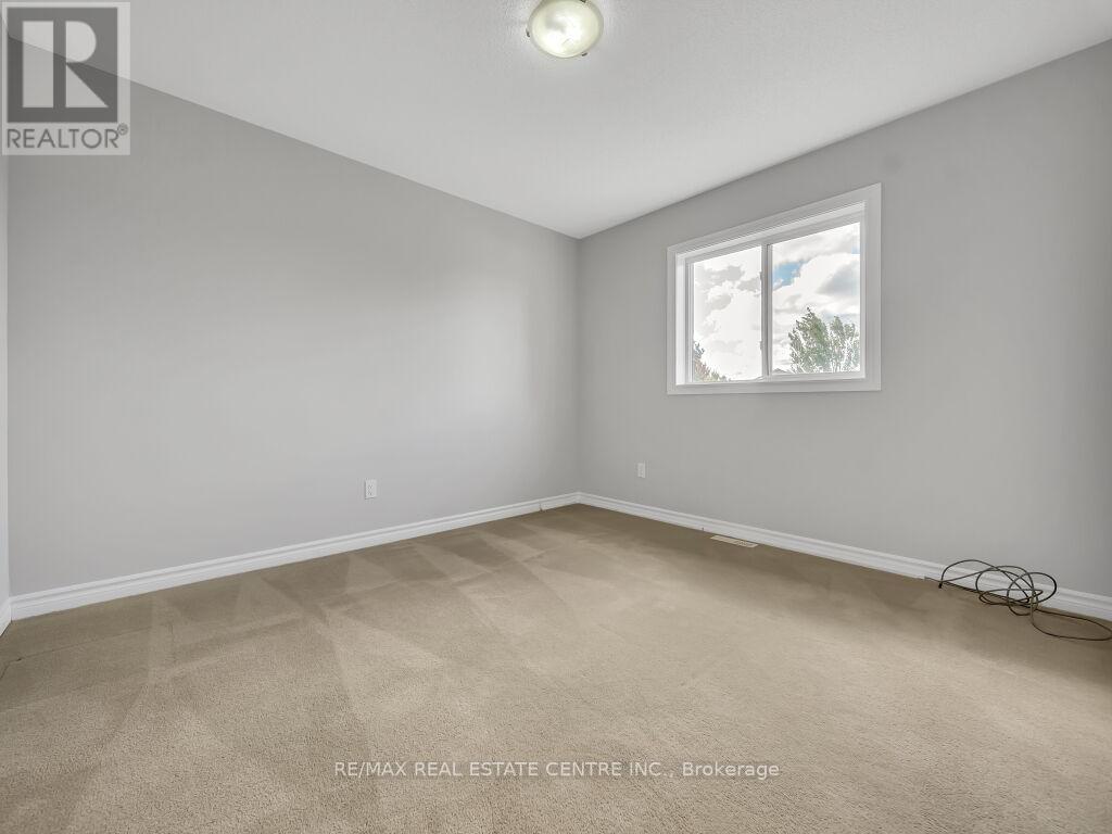 45 Stonemount Crescent, Essa (Angus), Ontario  L0M 1B4 - Photo 31 - N12486868