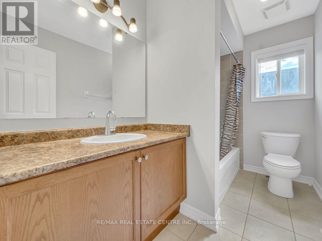 45 Stonemount Crescent, Essa (Angus), Ontario  L0M 1B4 - Photo 33 - N12486868