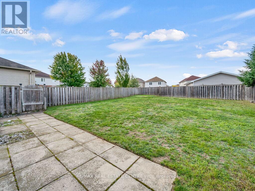 45 Stonemount Crescent, Essa (Angus), Ontario  L0M 1B4 - Photo 41 - N12486868