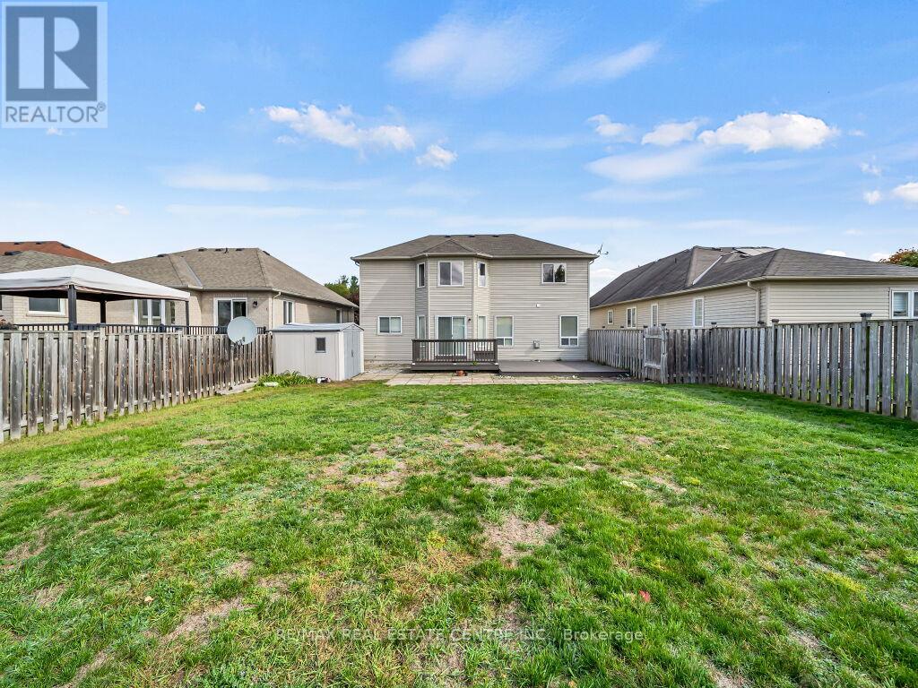 45 Stonemount Crescent, Essa (Angus), Ontario  L0M 1B4 - Photo 42 - N12486868