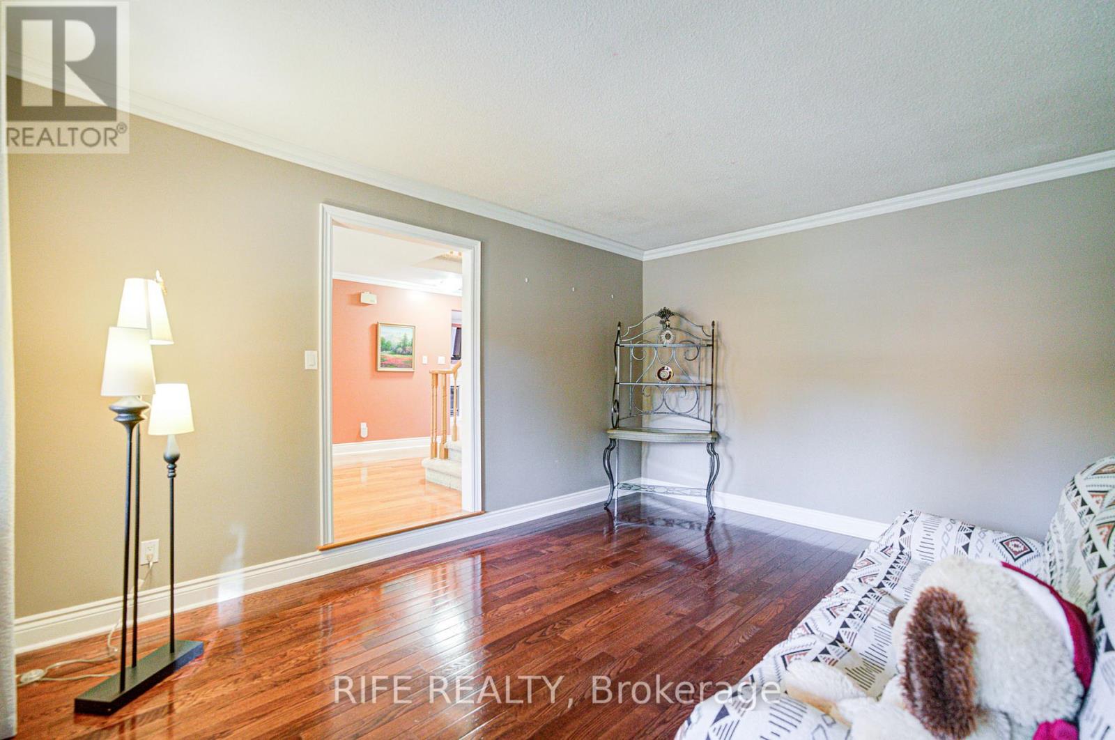 38 Longwater Chase, Markham, Ontario  L3R 4A5 - Photo 9 - N12486870