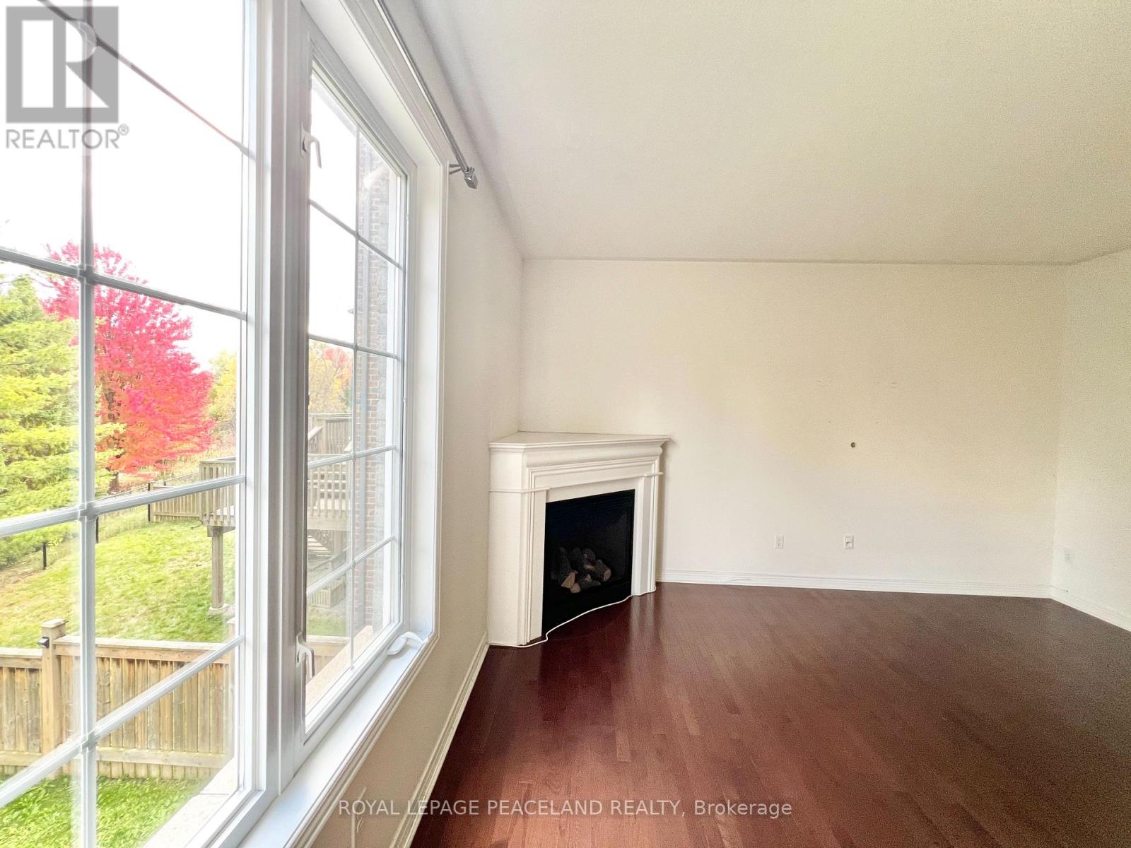 73 Castleglen Boulevard, Markham, Ontario  L6C 0A9 - Photo 16 - N12486877