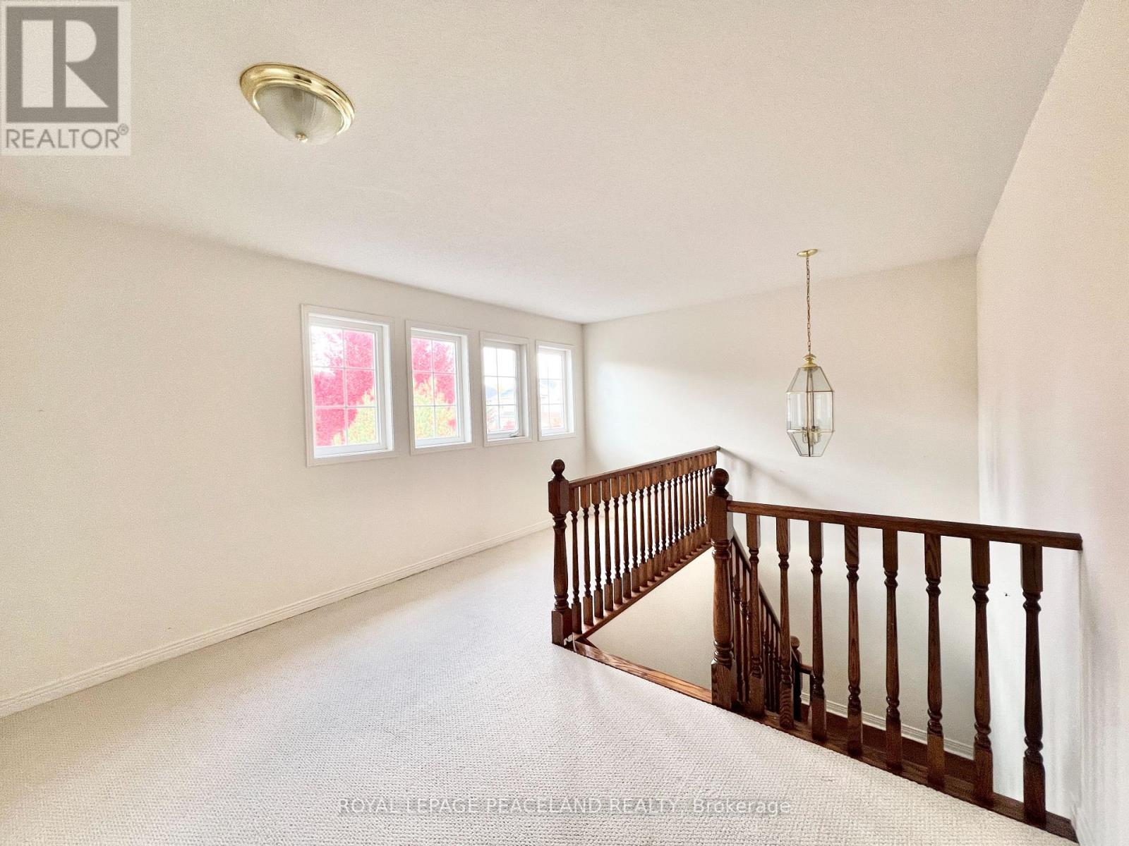 73 Castleglen Boulevard, Markham, Ontario  L6C 0A9 - Photo 18 - N12486877