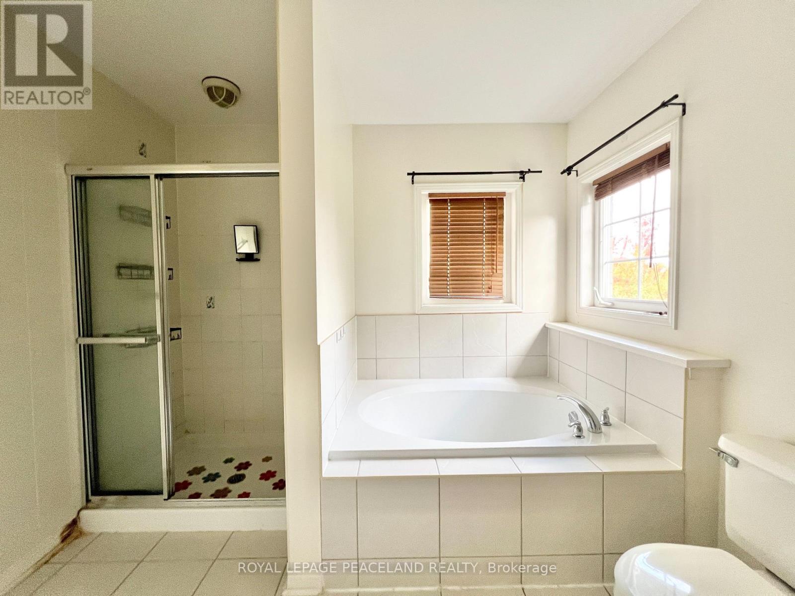 73 Castleglen Boulevard, Markham, Ontario  L6C 0A9 - Photo 26 - N12486877