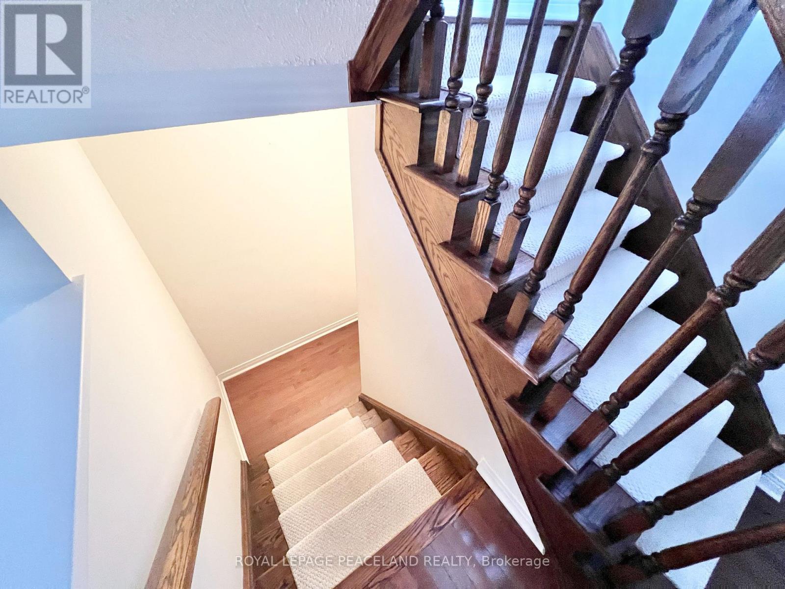 73 Castleglen Boulevard, Markham, Ontario  L6C 0A9 - Photo 27 - N12486877