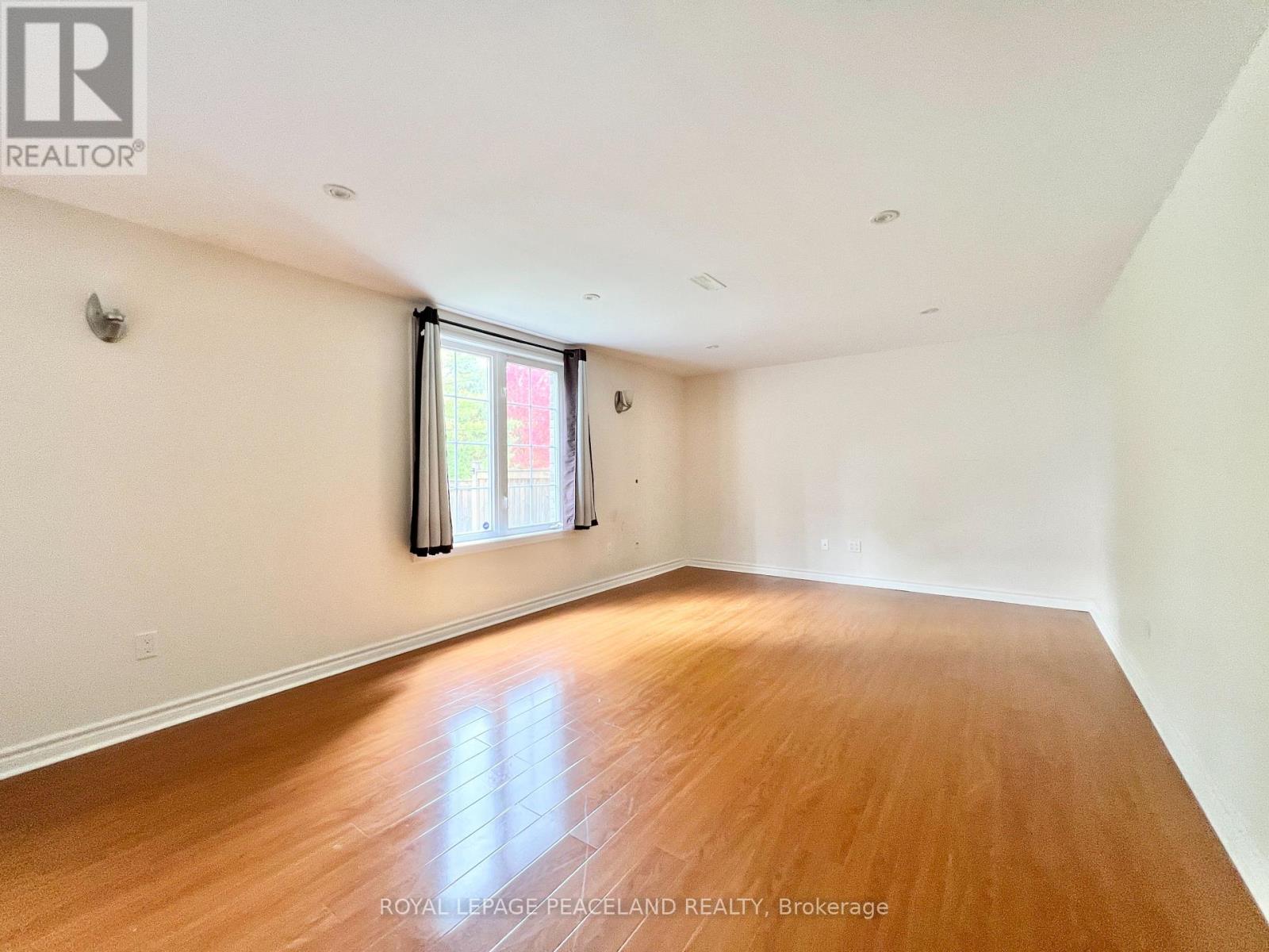 73 Castleglen Boulevard, Markham, Ontario  L6C 0A9 - Photo 30 - N12486877