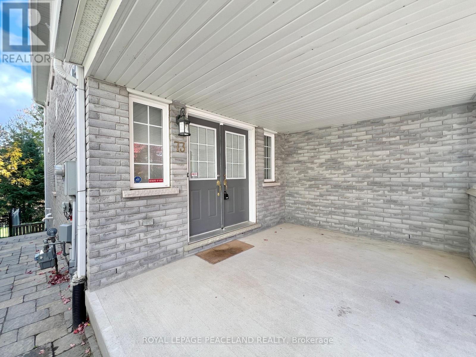 73 Castleglen Boulevard, Markham, Ontario  L6C 0A9 - Photo 4 - N12486877