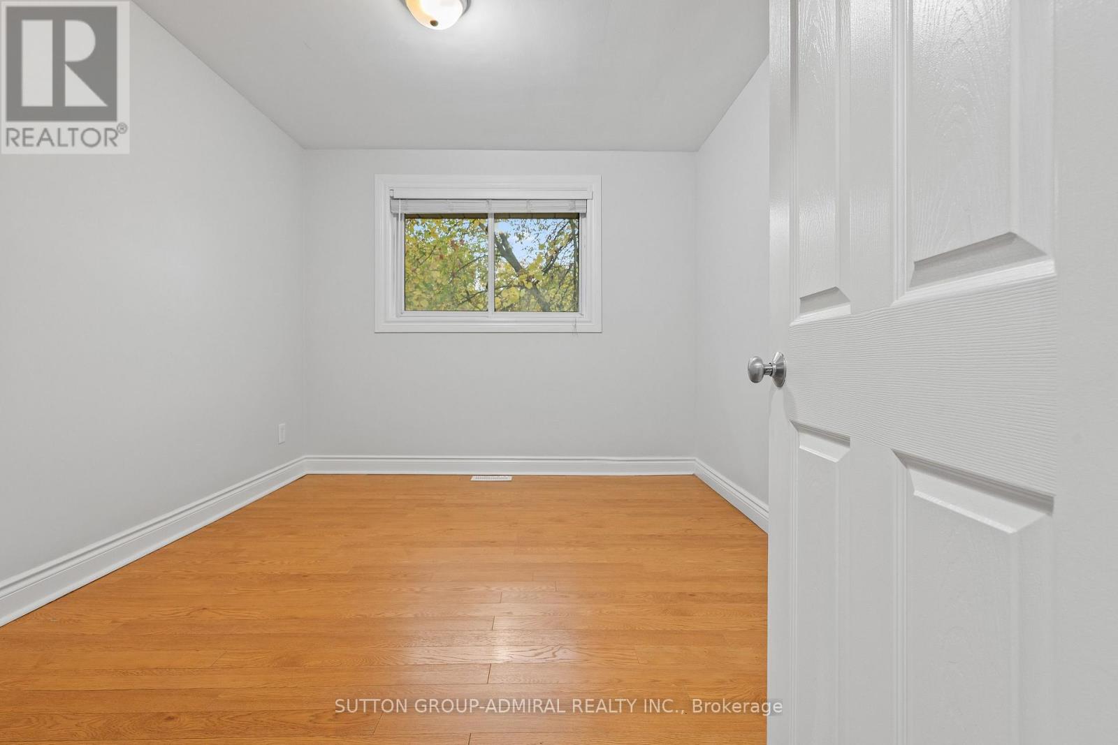 110 Cumberland Street, Barrie (Allandale), Ontario  L4N 2P7 - Photo 18 - S12486897