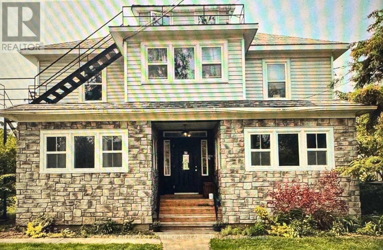 UNIT 4 - 47 KING STREET, Prince Edward County, Ontario