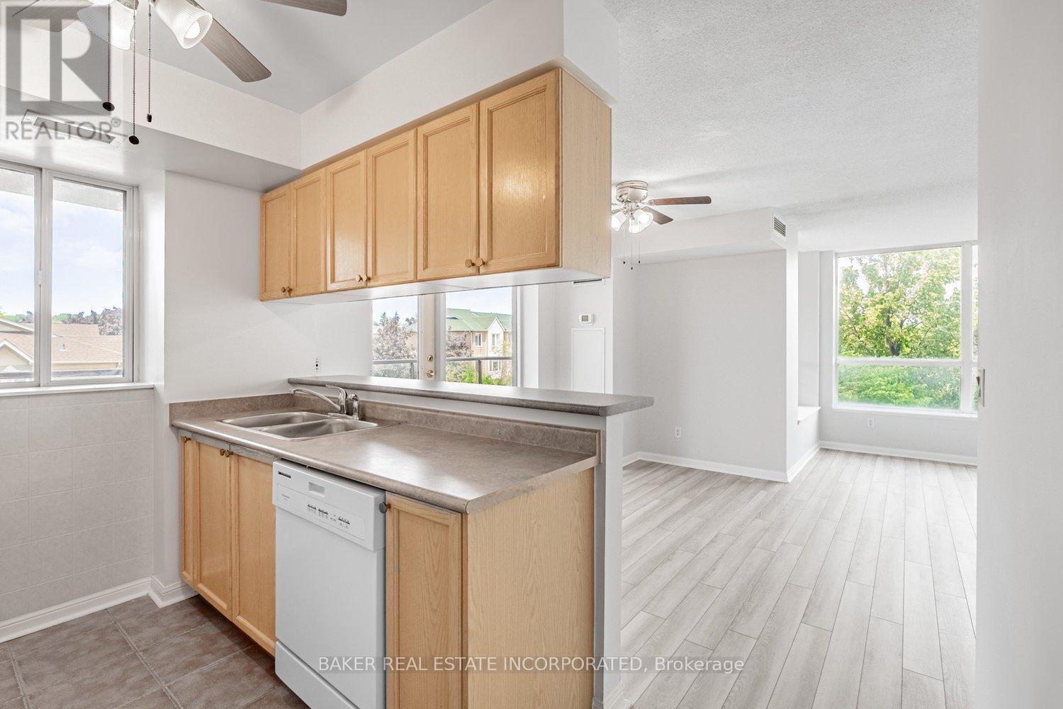 311 - 1150 Parkwest Place, Mississauga, Ontario  L5E 3K4 - Photo 11 - W12486863