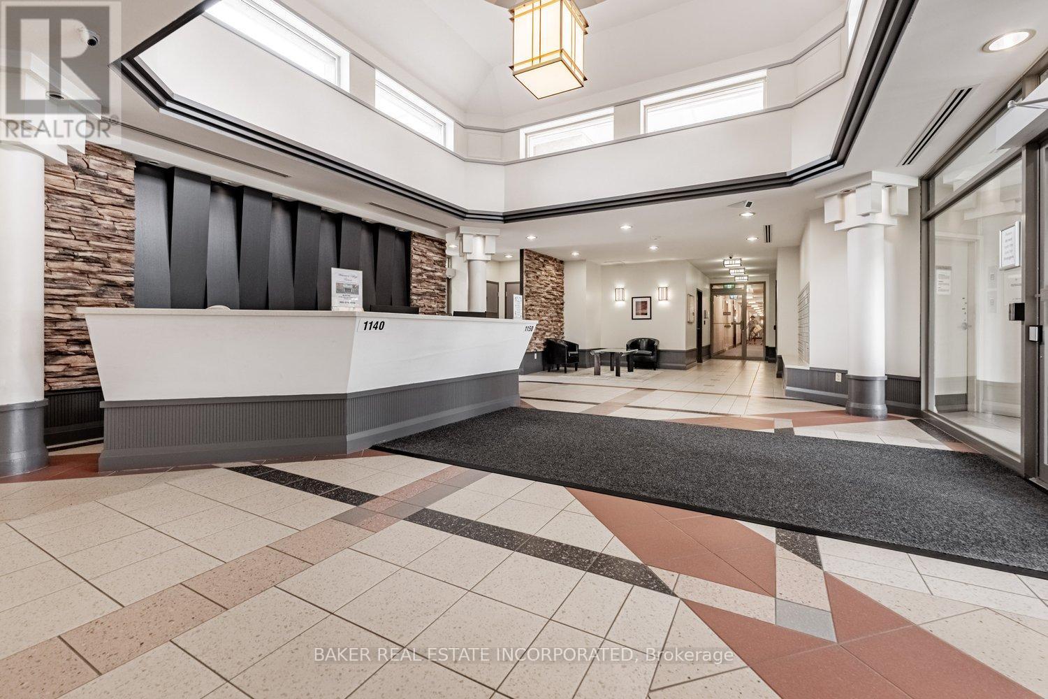 311 - 1150 Parkwest Place, Mississauga, Ontario  L5E 3K4 - Photo 3 - W12486863