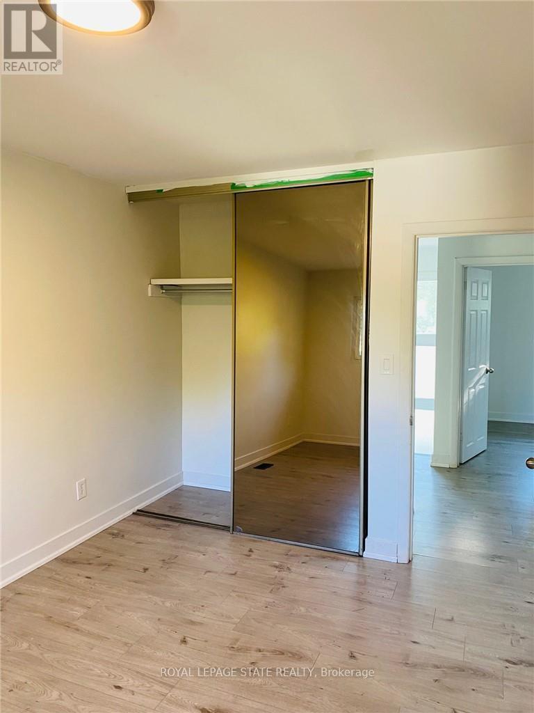 1379 Freeport (Main) Drive, Mississauga, Ontario  L5C 1S5 - Photo 9 - W12486869