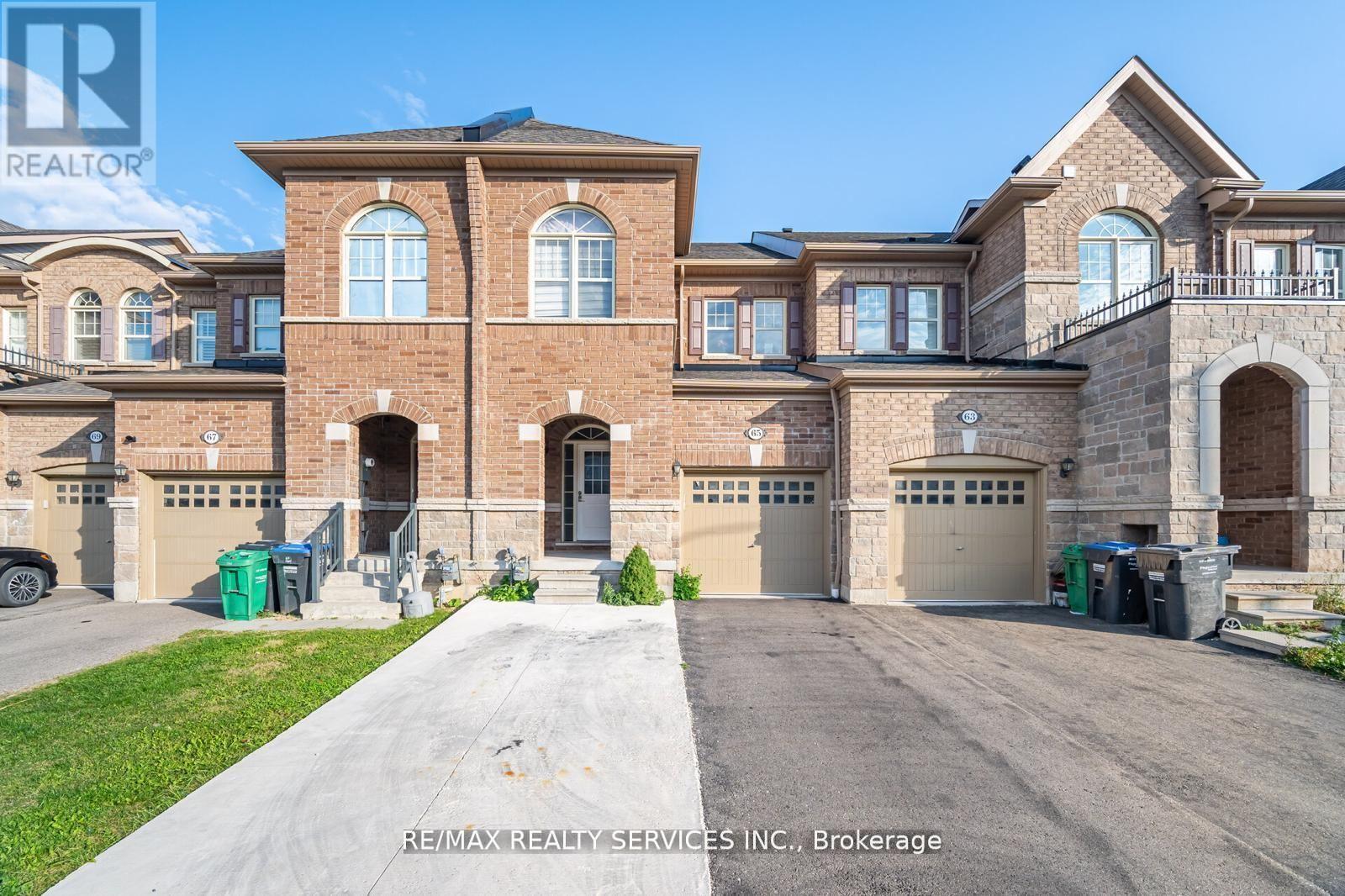 65 Fann Drive, Brampton, Ontario  L7A 4L3 - Photo 3 - W12486884