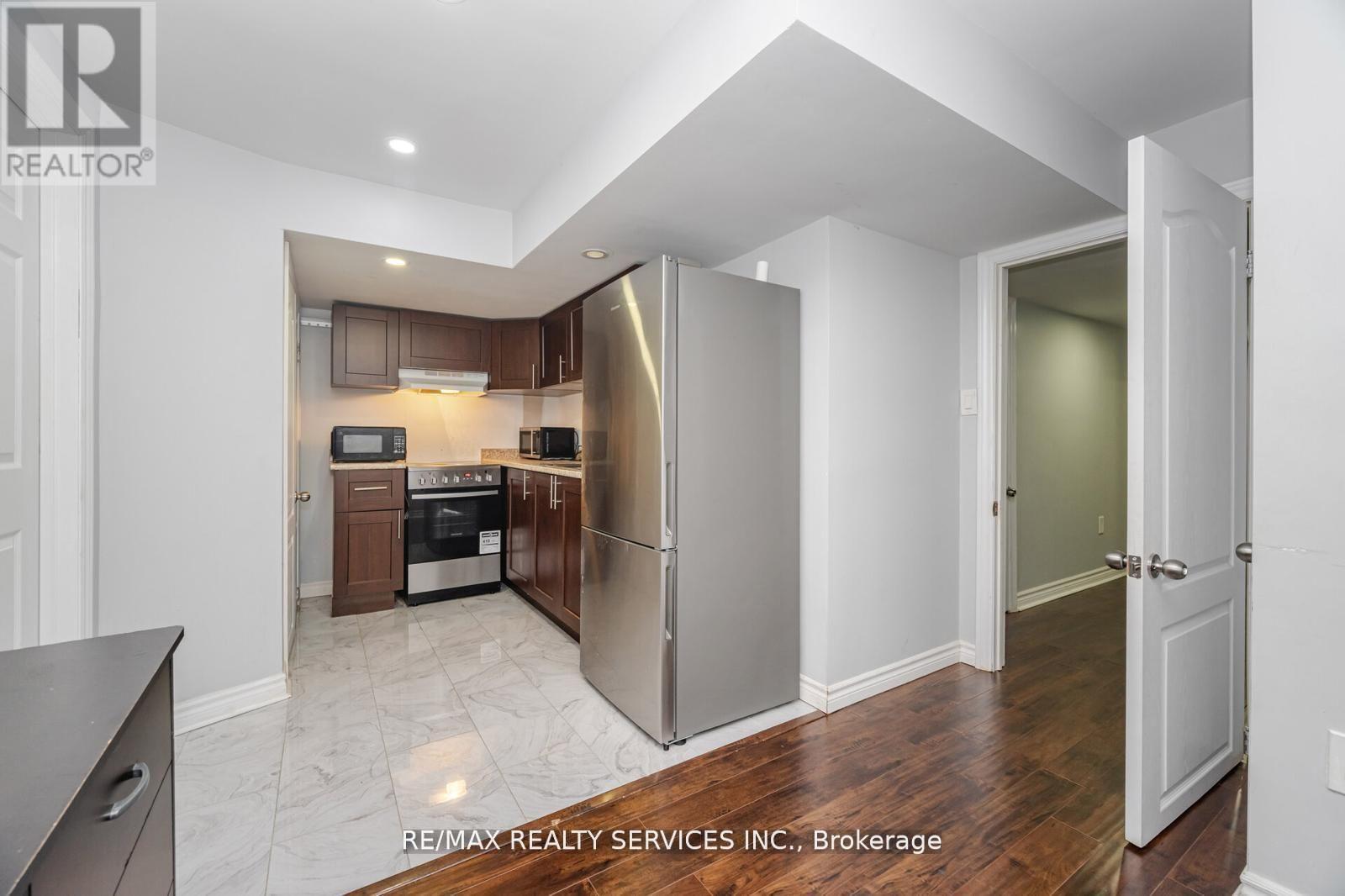 65 Fann Drive, Brampton, Ontario  L7A 4L3 - Photo 39 - W12486884