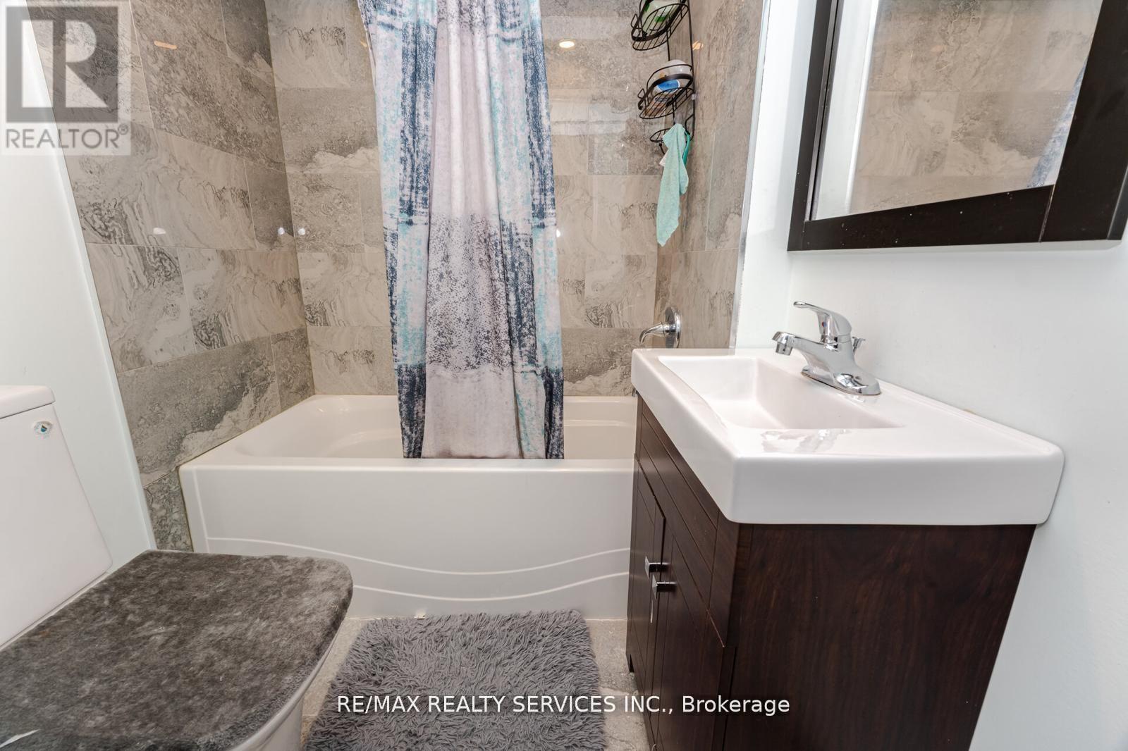 65 Fann Drive, Brampton, Ontario  L7A 4L3 - Photo 43 - W12486884