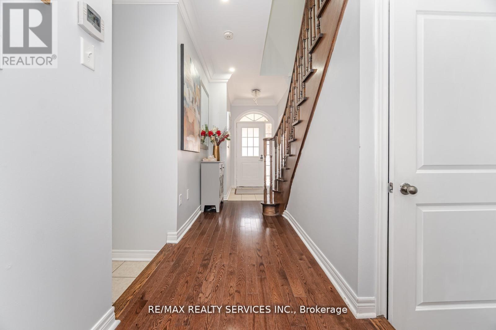 65 Fann Drive, Brampton, Ontario  L7A 4L3 - Photo 8 - W12486884