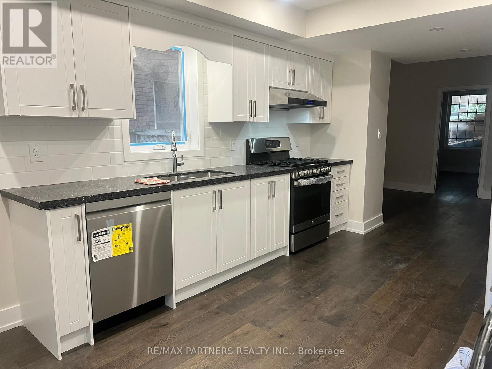 117 PAULINE AVENUE, Toronto, Ontario