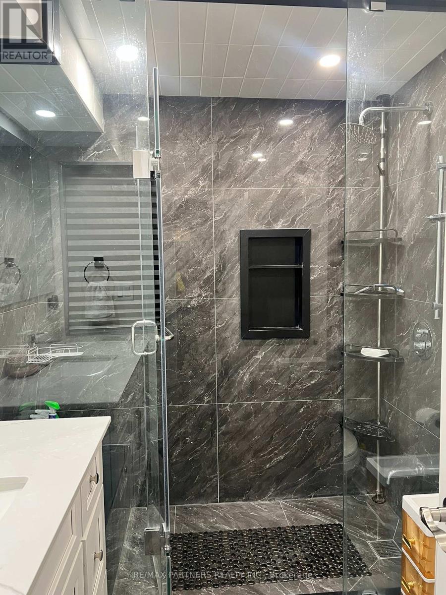 117 Pauline Avenue, Toronto, Ontario  M6H 3M7 - Photo 10 - W12486887