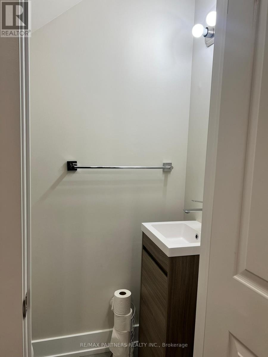 117 Pauline Avenue, Toronto, Ontario  M6H 3M7 - Photo 13 - W12486887