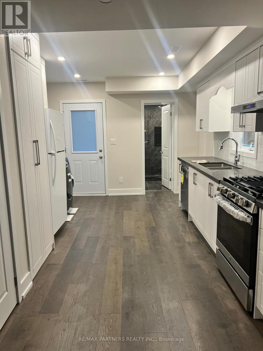 117 Pauline Avenue, Toronto, Ontario  M6H 3M7 - Photo 2 - W12486887