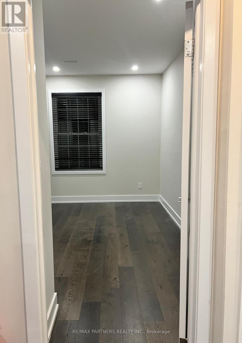 117 Pauline Avenue, Toronto, Ontario  M6H 3M7 - Photo 8 - W12486887