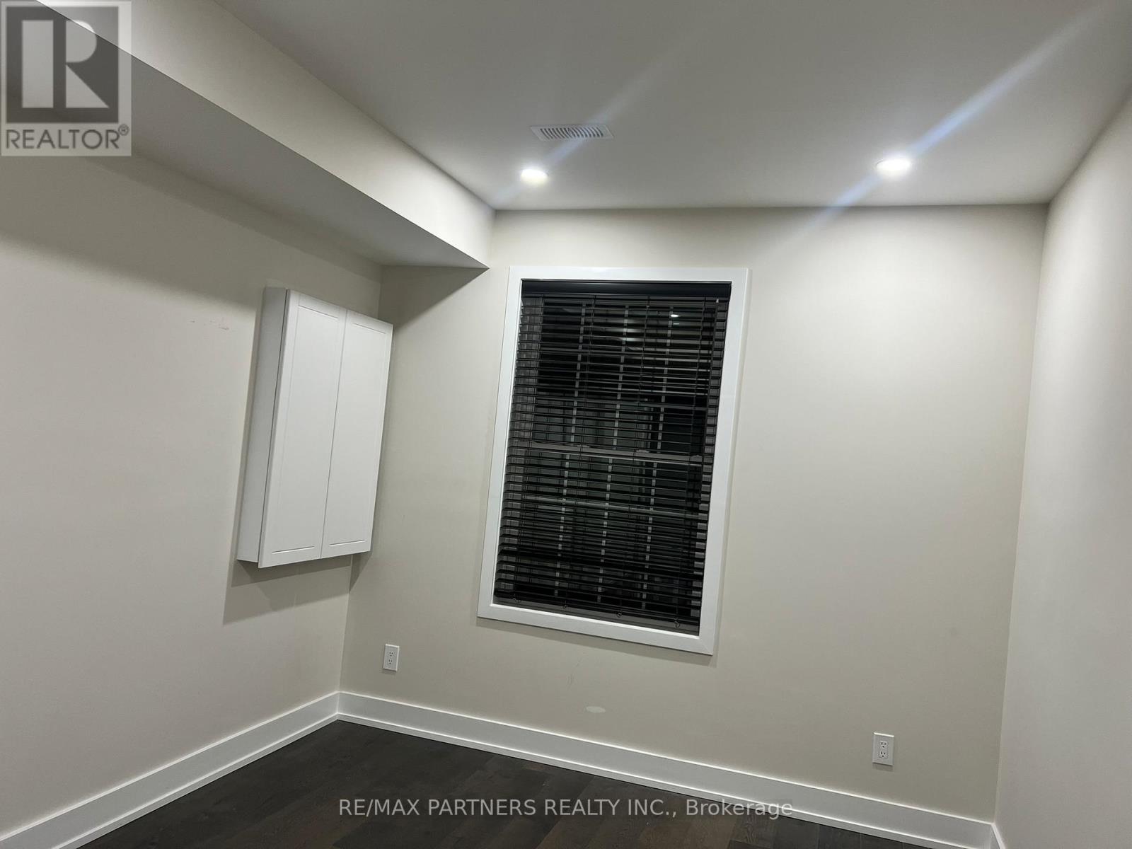 117 Pauline Avenue, Toronto, Ontario  M6H 3M7 - Photo 9 - W12486887