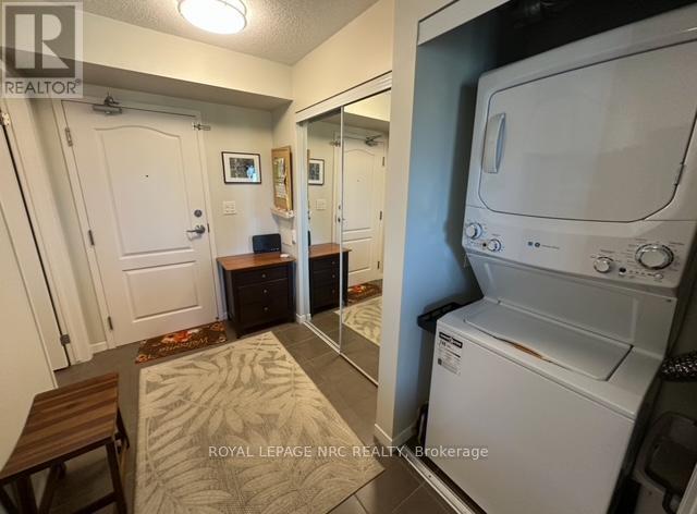 1417 - 330 Prince Charles Drive S, Welland, Ontario  L3C 7B3 - Photo 5 - X12486899