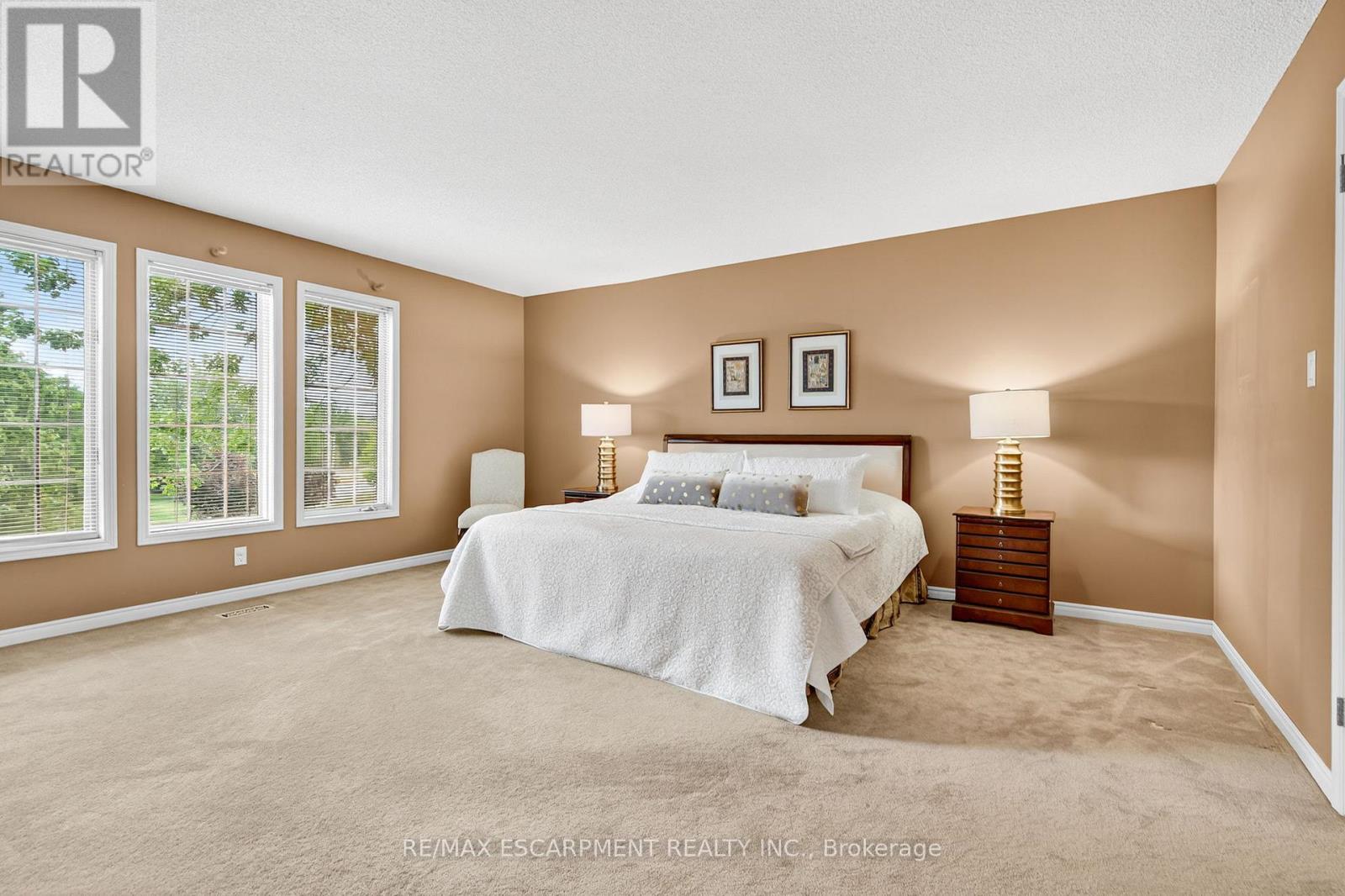 22 Weneil Drive, Hamilton, Ontario  L8B 0Z6 - Photo 31 - X12486886