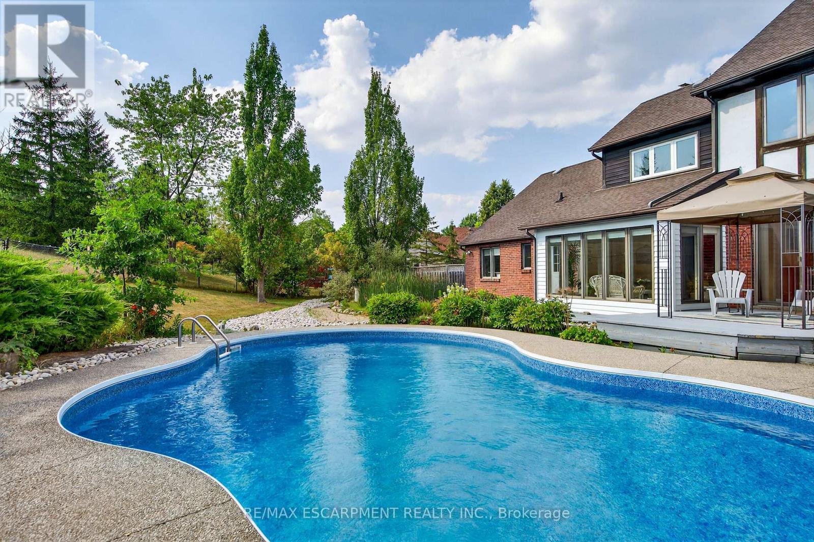 22 Weneil Drive, Hamilton, Ontario  L8B 0Z6 - Photo 44 - X12486886