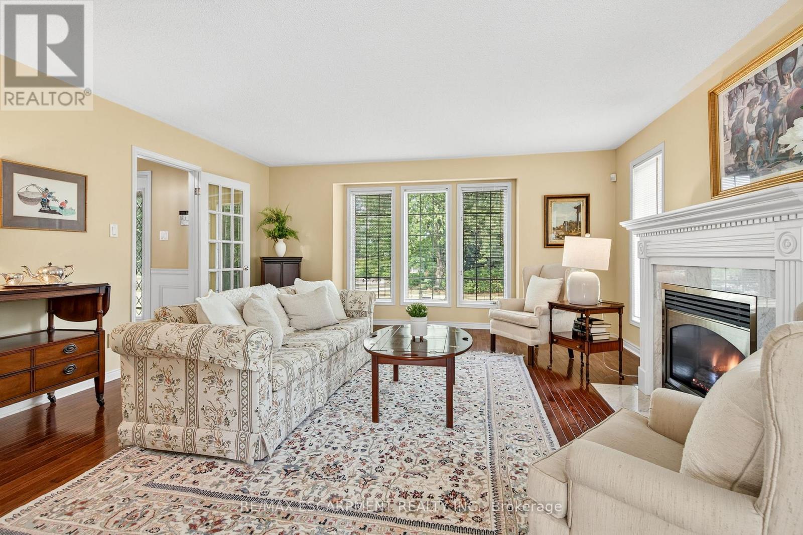 22 Weneil Drive, Hamilton, Ontario  L8B 0Z6 - Photo 7 - X12486886