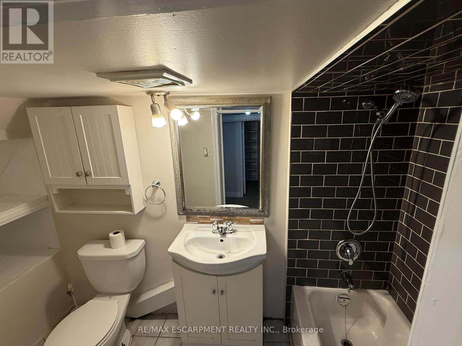 24 Somerset Avenue, Hamilton, Ontario  L8L 2L5 - Photo 25 - X12486896