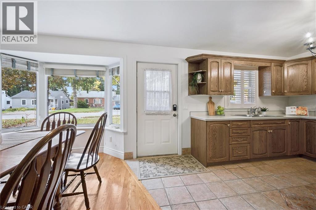 34 Belmont Avenue E, Kitchener, Ontario  N2M 4B9 - Photo 5 - 40781067