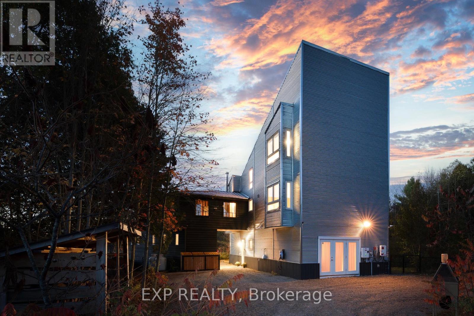 225 WOODCOCK'S MILLS ROAD, Stone Mills, Ontario