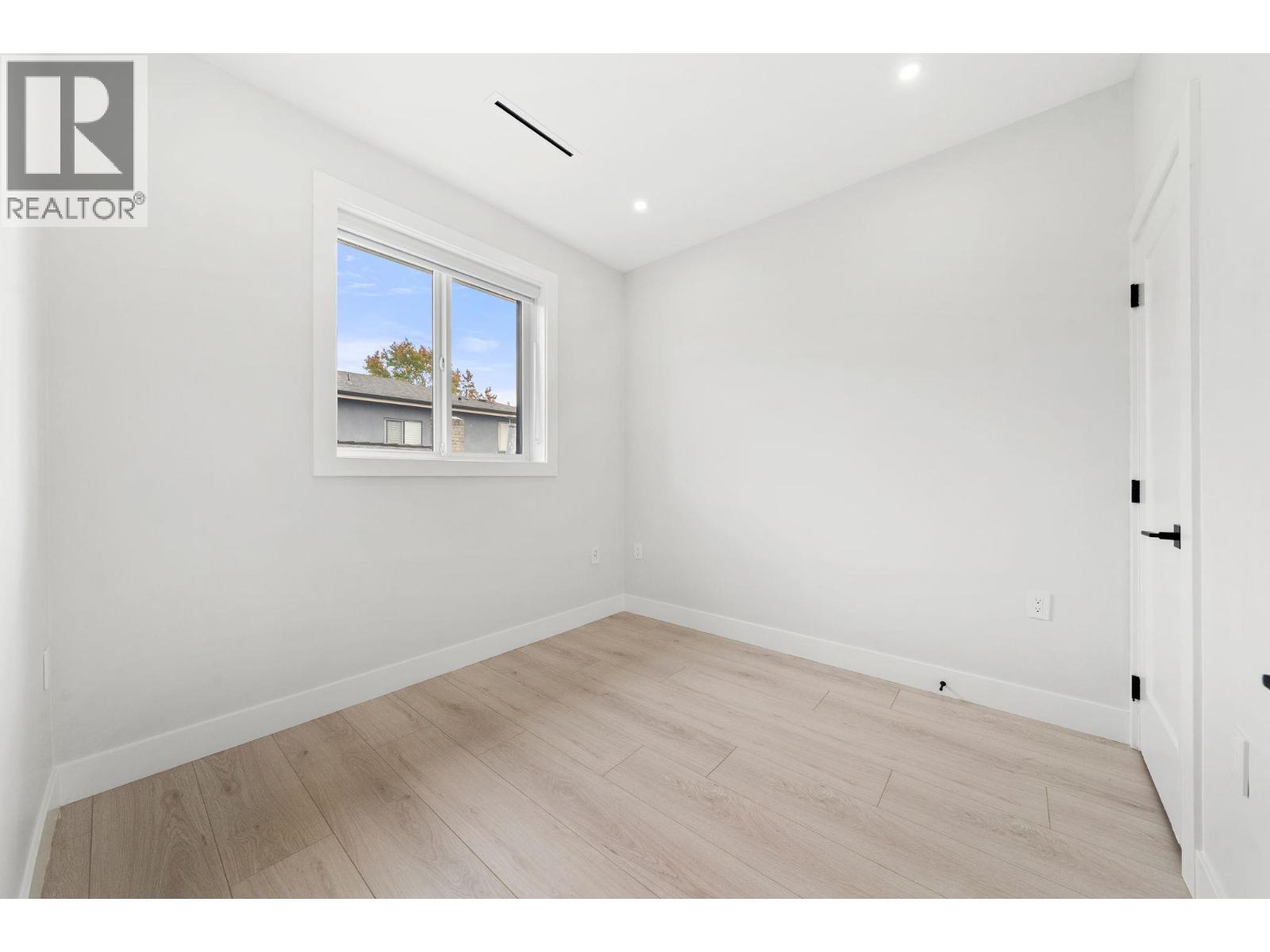 1 3274 E 44th Avenue, Vancouver, British Columbia  V5R 3B1 - Photo 20 - R3062606