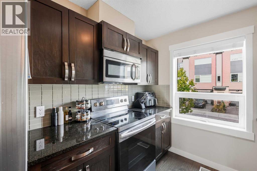 448 Covecreek Circle Ne, Calgary, Alberta  T3K 0W6 - Photo 12 - A2261536