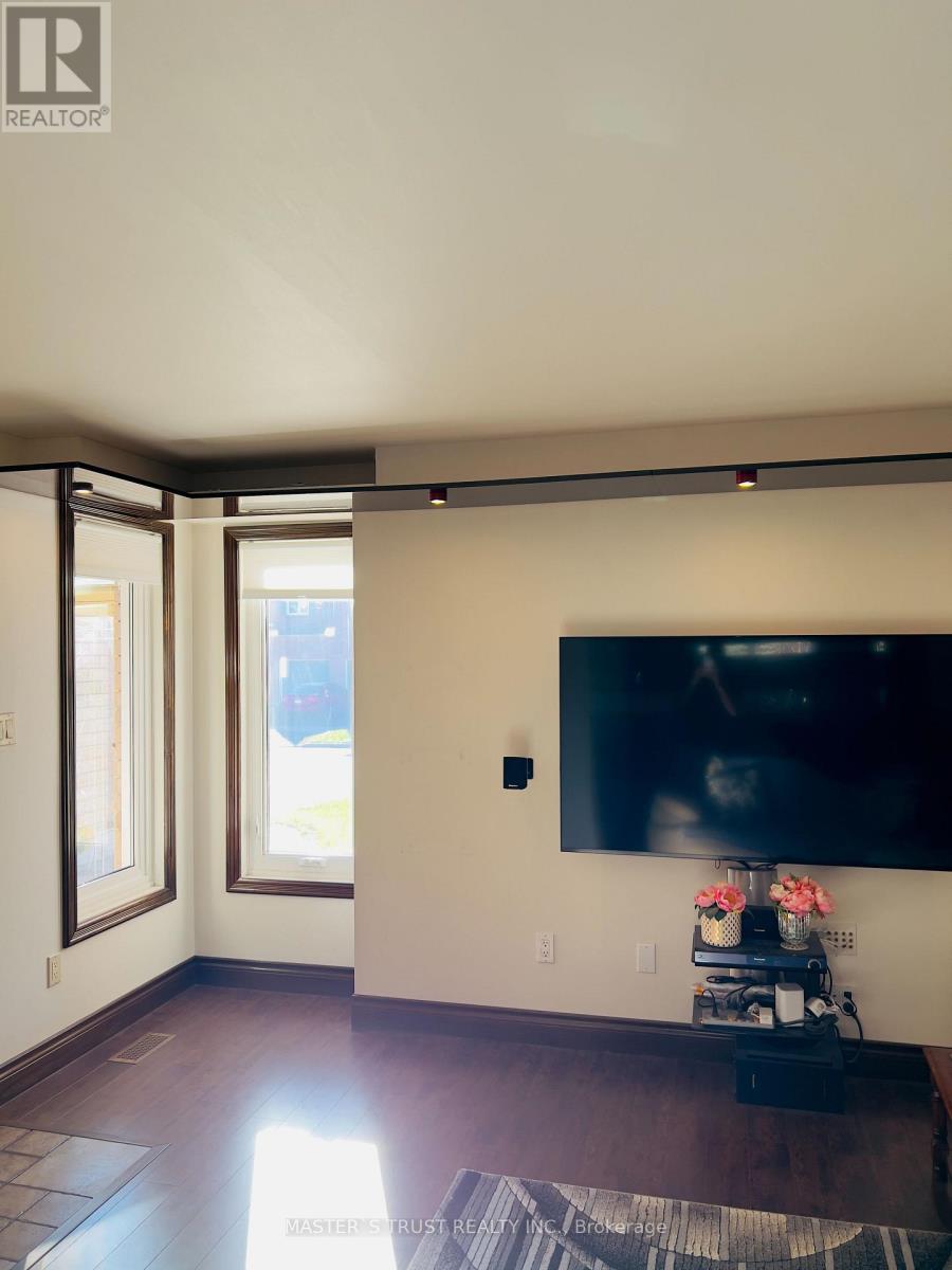 40 Weekes Drive, Ajax, Ontario  L1T 3T2 - Photo 16 - E12486902