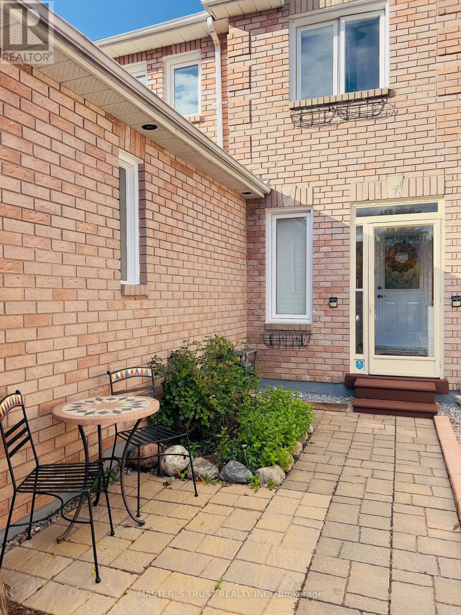 40 Weekes Drive, Ajax, Ontario  L1T 3T2 - Photo 2 - E12486902