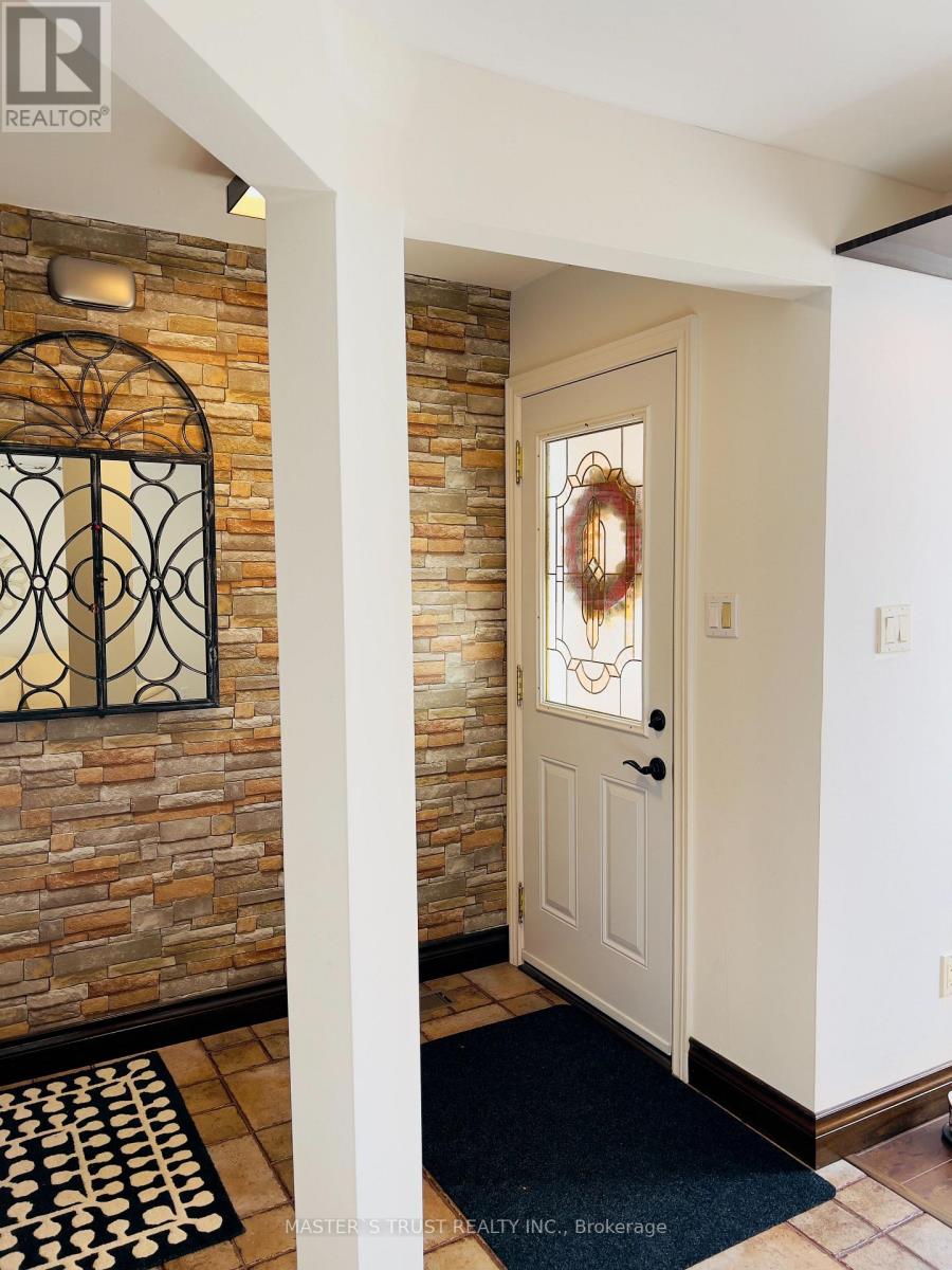 40 Weekes Drive, Ajax, Ontario  L1T 3T2 - Photo 4 - E12486902