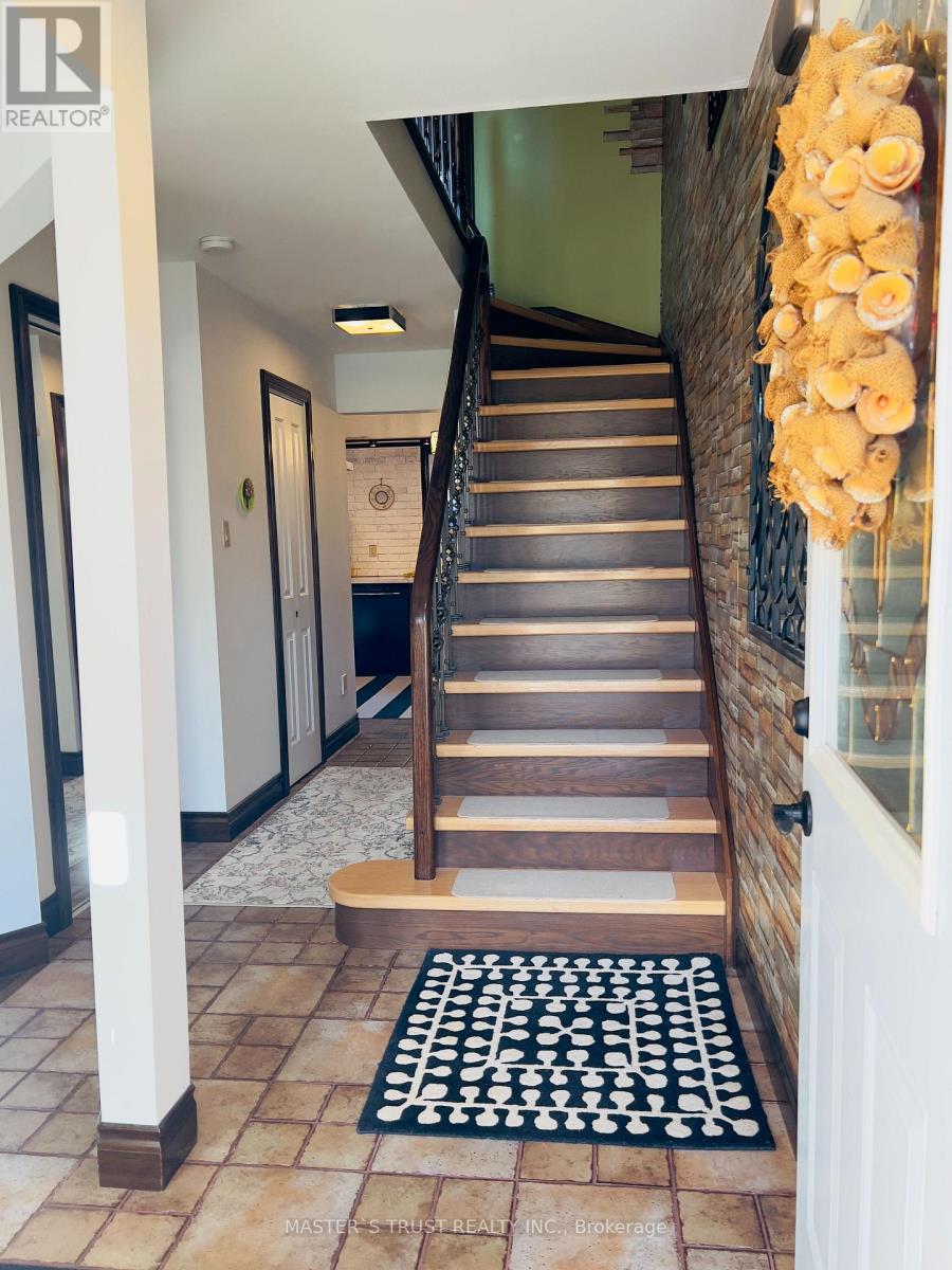 40 Weekes Drive, Ajax, Ontario  L1T 3T2 - Photo 5 - E12486902