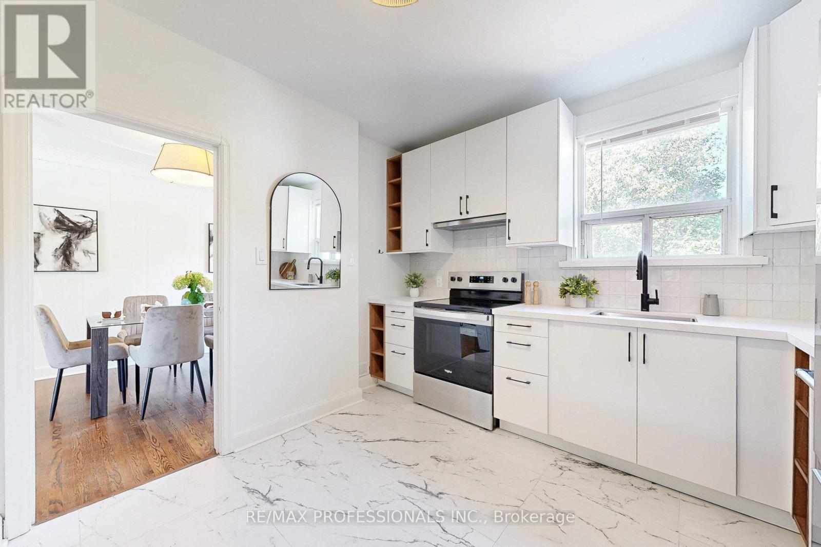 146 Pinegrove Avenue, Toronto, Ontario  M1N 2G9 - Photo 9 - E12486907