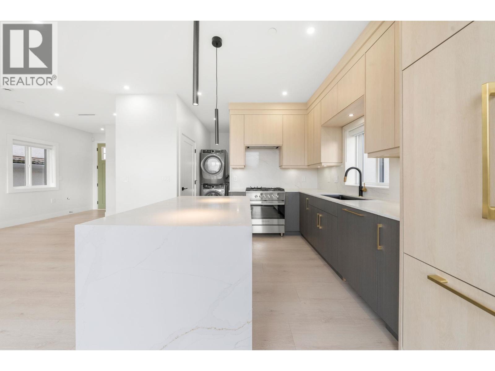 2 3274 E 44th Avenue, Vancouver, British Columbia  V5R 3B1 - Photo 16 - R3062629