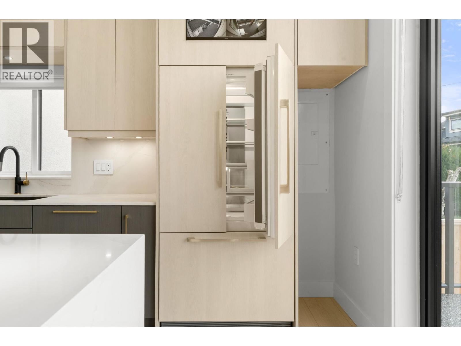 2 3274 E 44th Avenue, Vancouver, British Columbia  V5R 3B1 - Photo 15 - R3062629