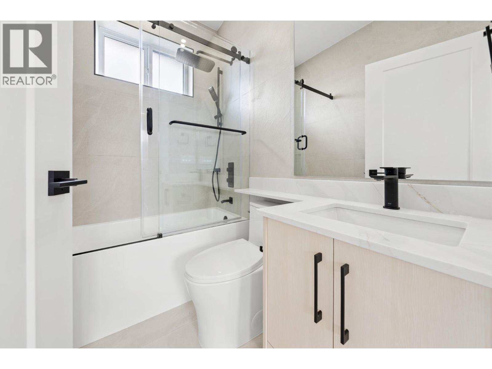 2 3274 E 44th Avenue, Vancouver, British Columbia  V5R 3B1 - Photo 32 - R3062629