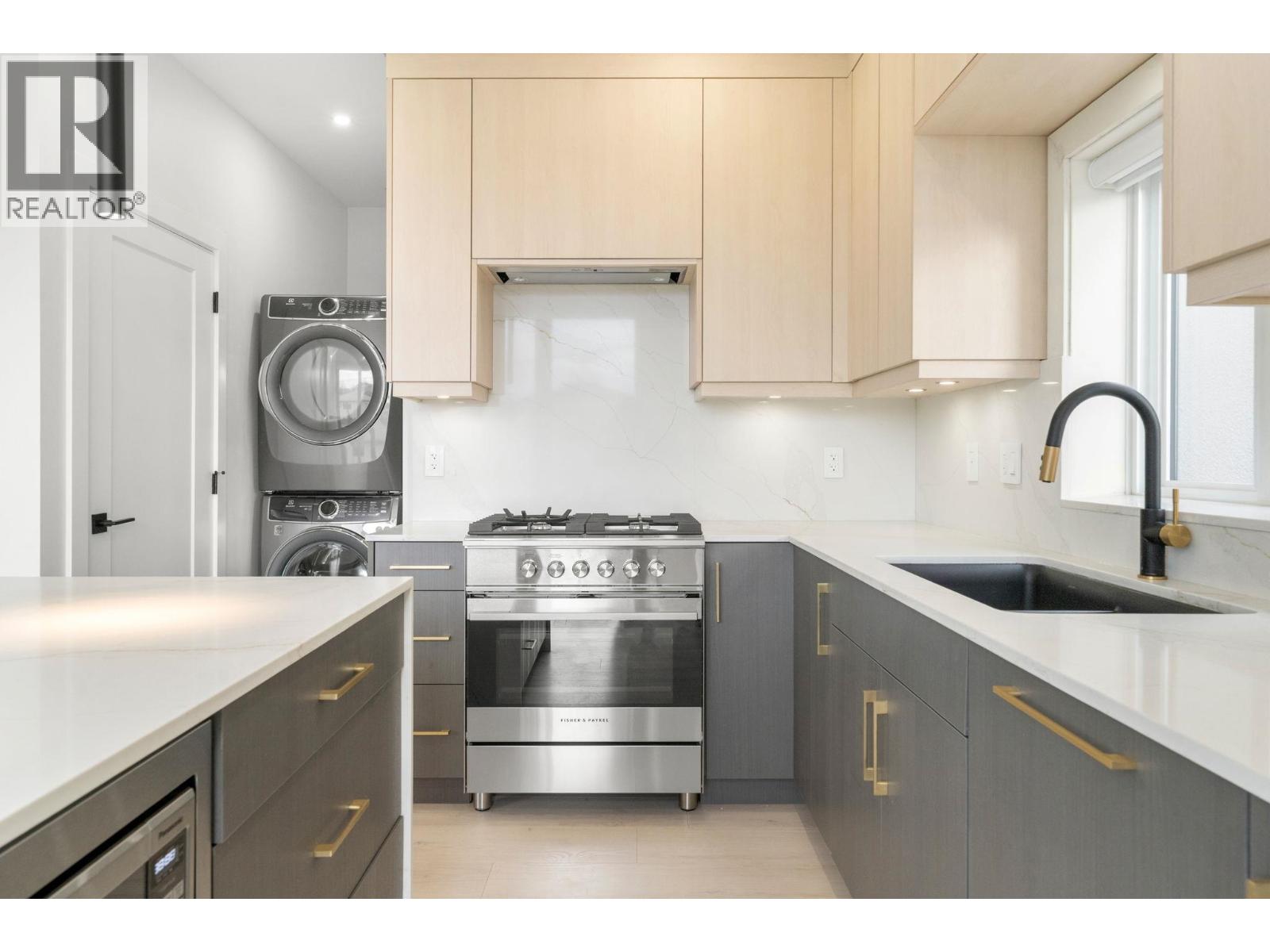 2 3274 E 44th Avenue, Vancouver, British Columbia  V5R 3B1 - Photo 18 - R3062629