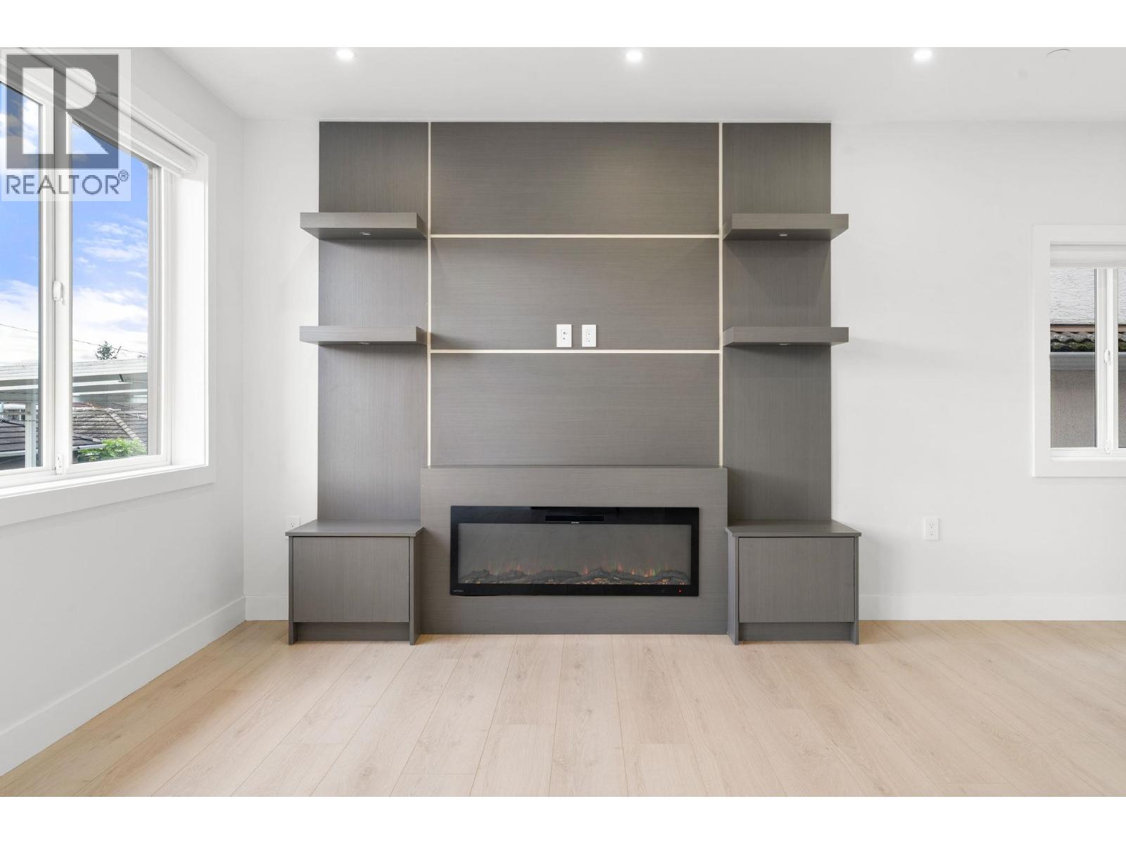 2 3274 E 44th Avenue, Vancouver, British Columbia  V5R 3B1 - Photo 8 - R3062629